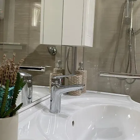 Luxury With Swimming Pool Apartment *