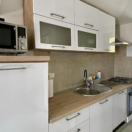 Luxury With Swimming Pool Apartment